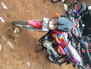 Bajaj Boxer 125 2024 Red