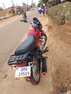 Bajaj Boxer 125 2024 Red