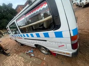 Toyota HiAce 1997 White
