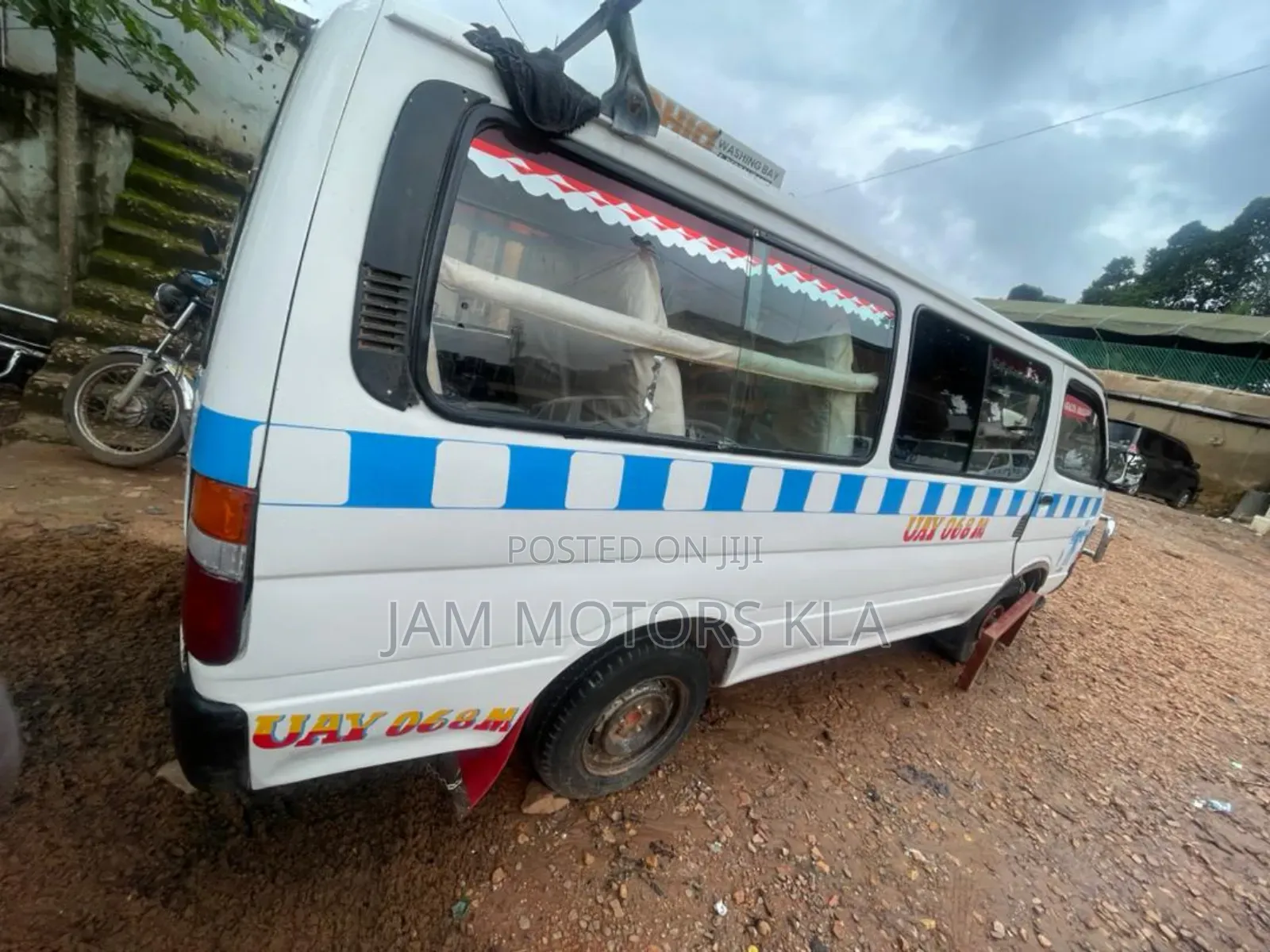 Toyota HiAce 1997 White