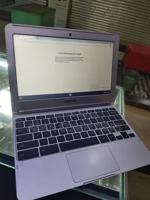 Laptop Samsung XE303C12 4GB Intel Celeron SSD 32GB