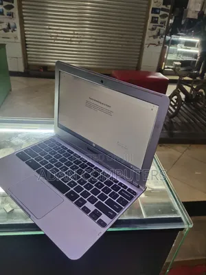 Laptop Samsung XE303C12 4GB Intel Celeron SSD 32GB