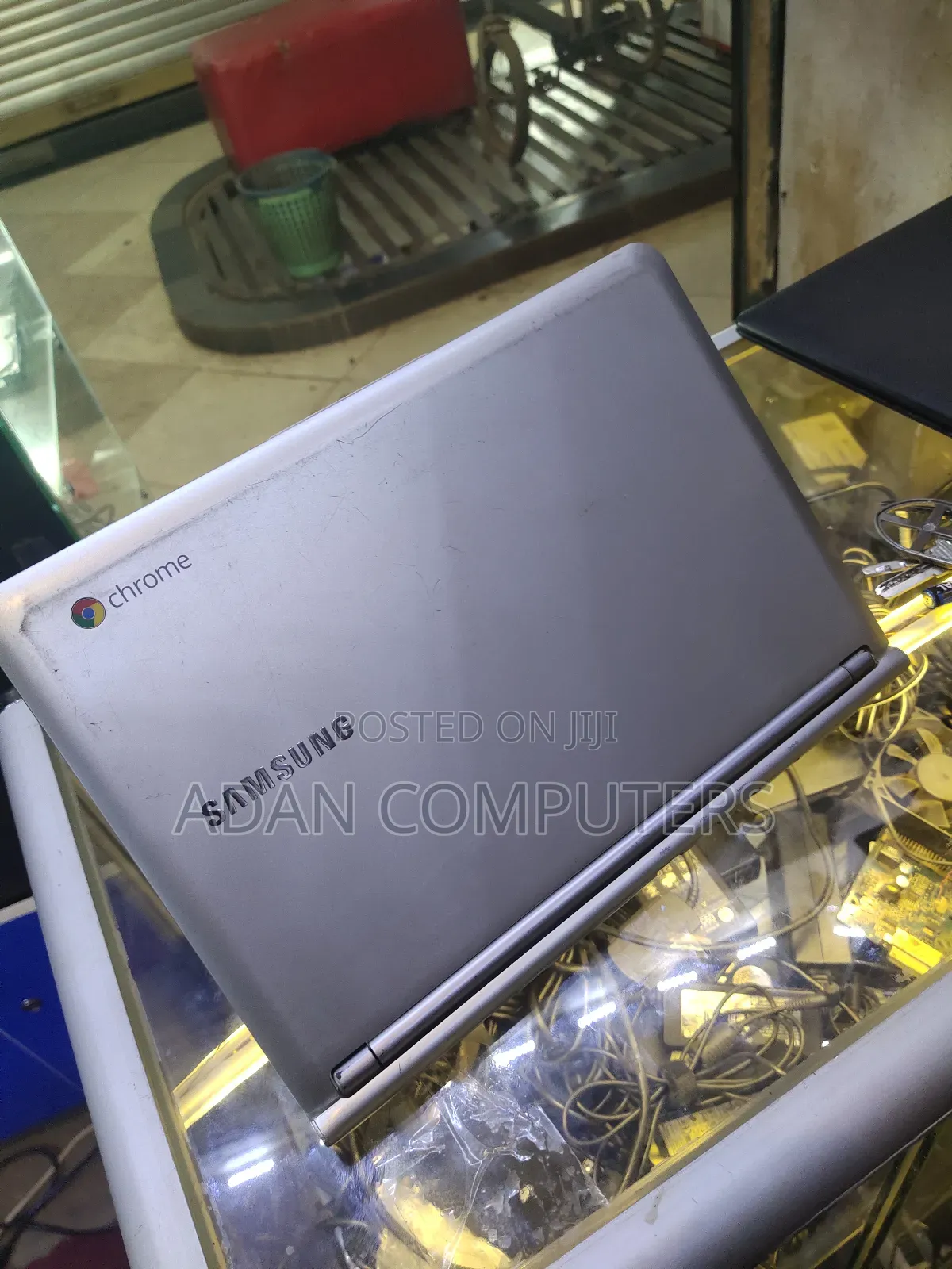 Laptop Samsung XE303C12 4GB Intel Celeron SSD 32GB