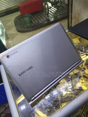 Laptop Samsung XE303C12 4GB Intel Celeron SSD 32GB