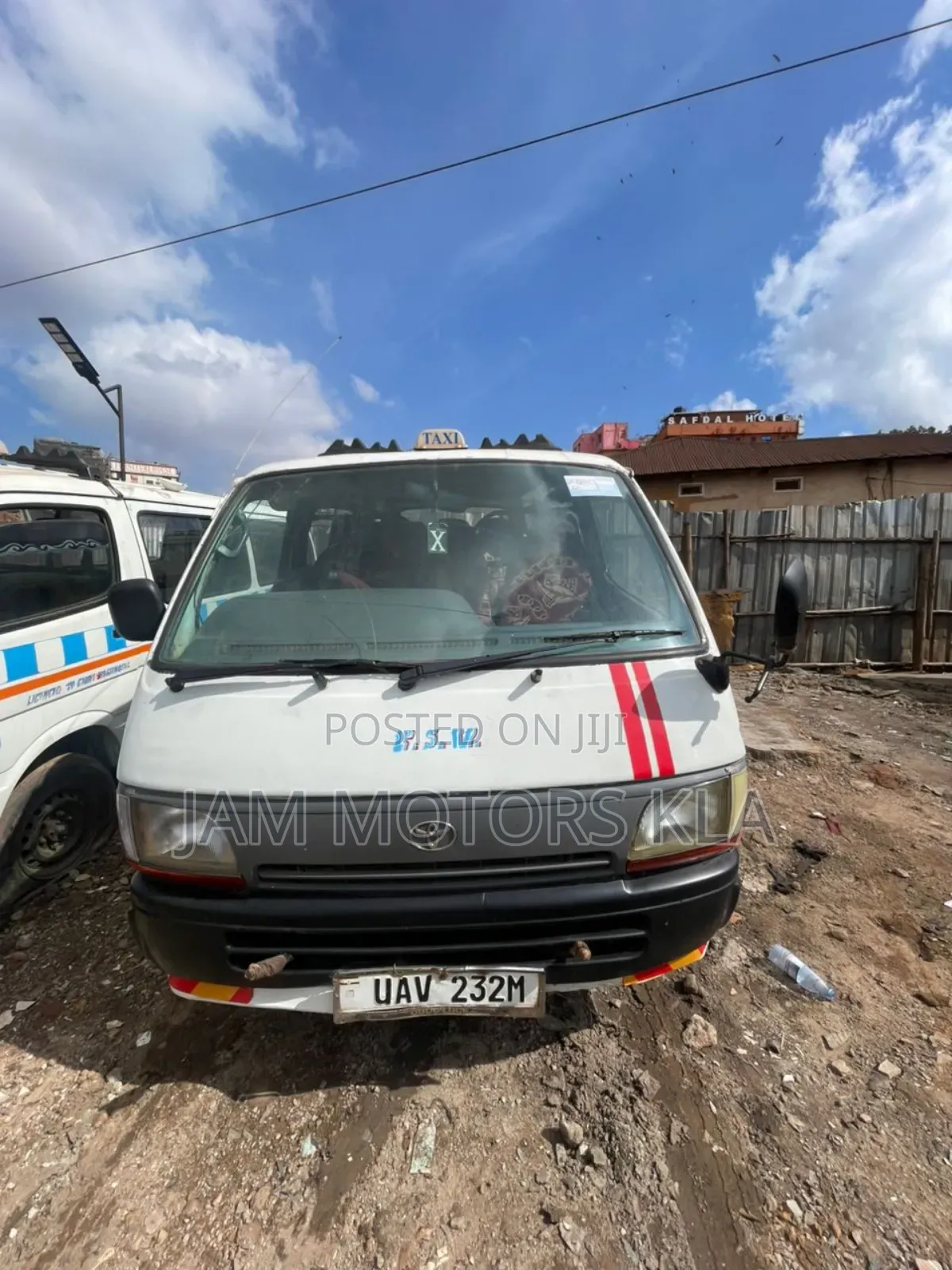 Toyota HiAce 2002 White