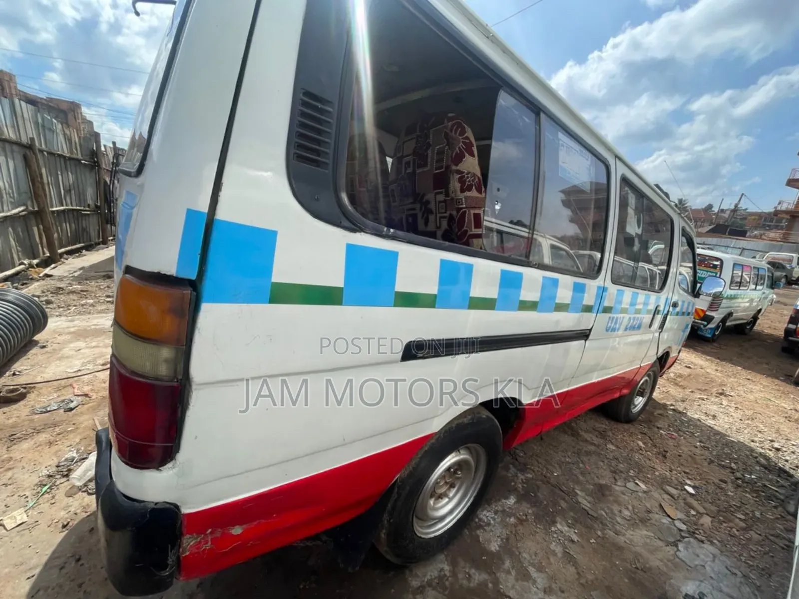 Toyota HiAce 2002 White