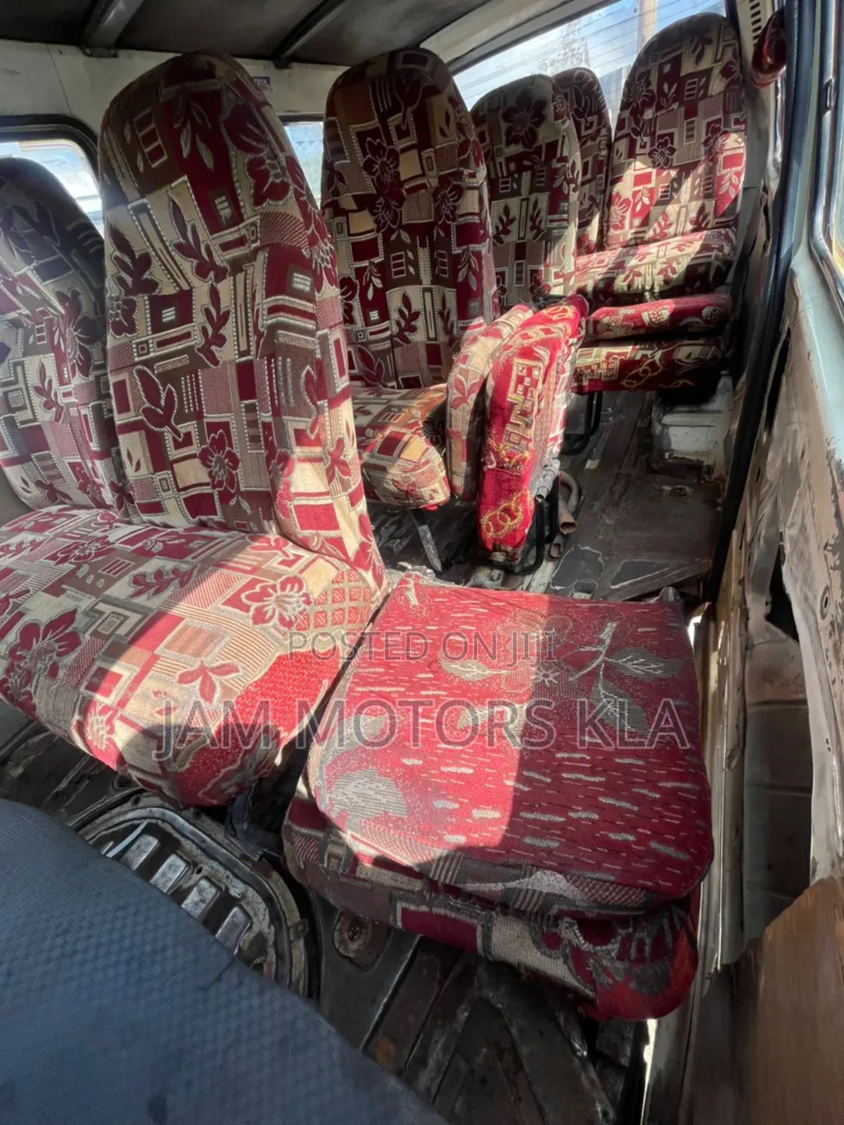 Toyota HiAce 2002 White
