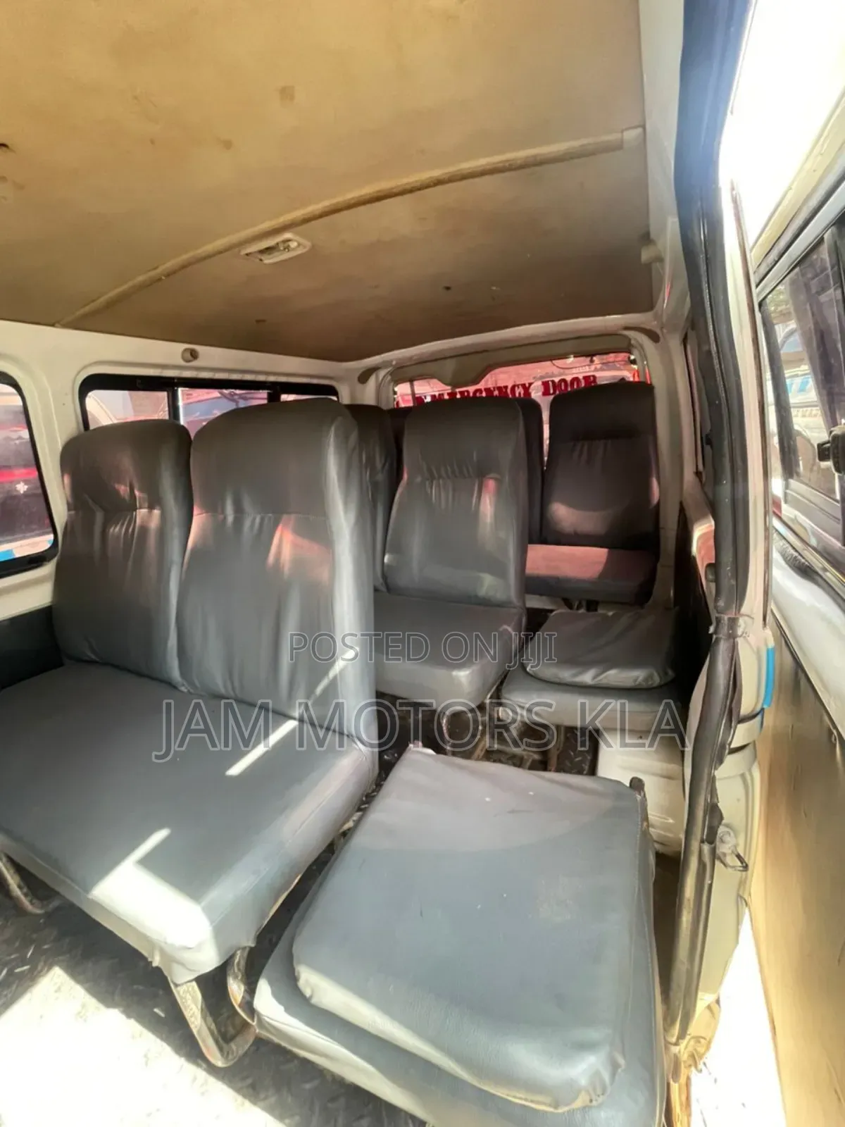 Toyota HiAce 2009 White