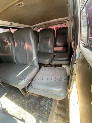 Toyota HiAce 2009 White