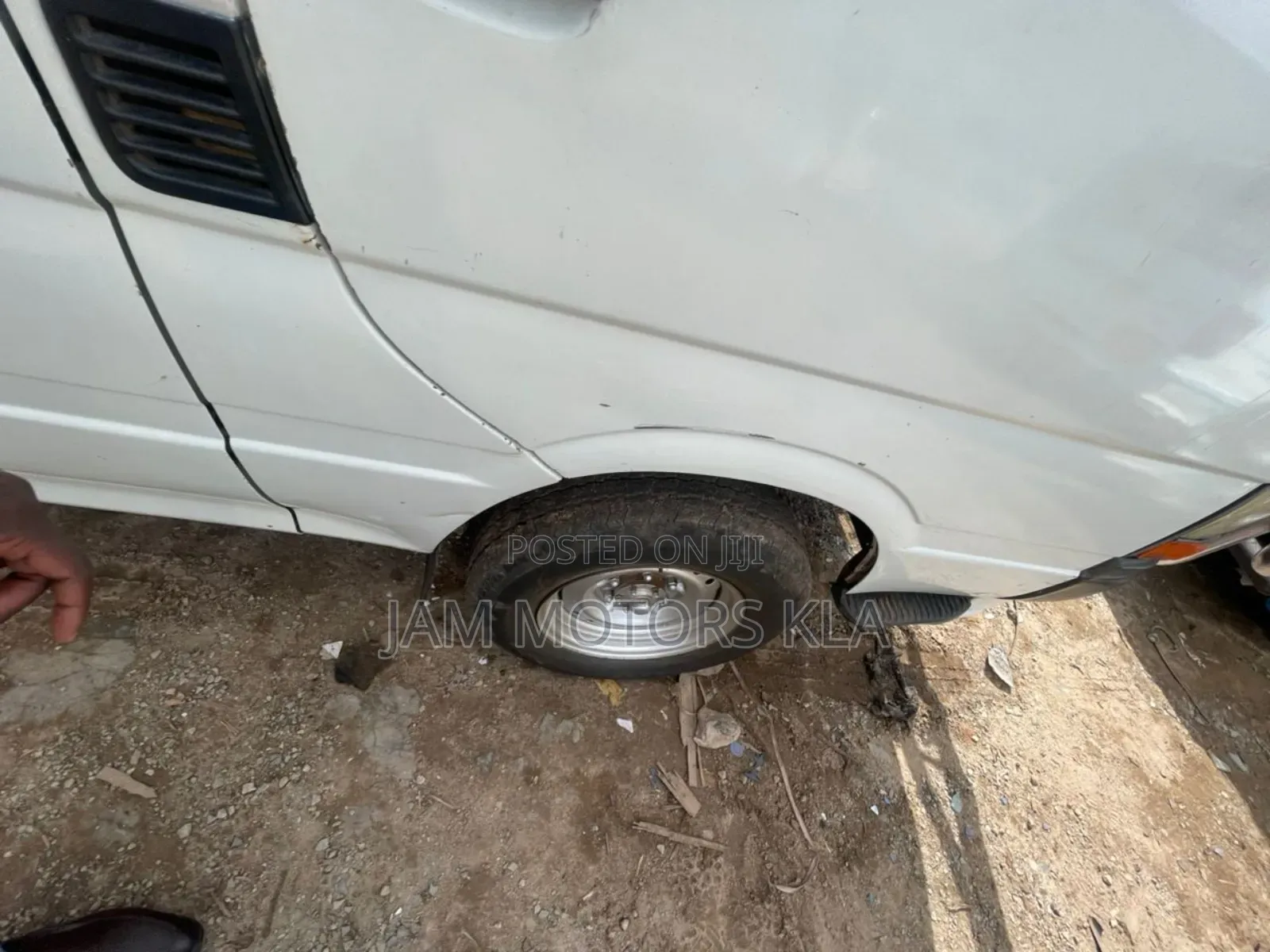 Toyota HiAce 2009 White