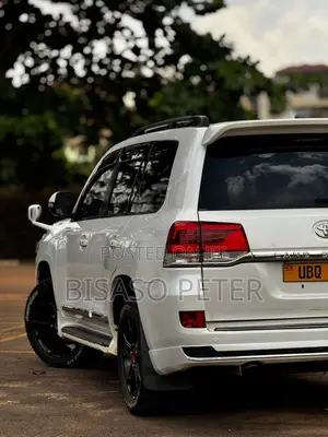 Toyota Land Cruiser 4.6 V8 ZX 2010 White