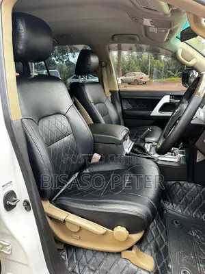 Toyota Land Cruiser 4.6 V8 ZX 2010 White