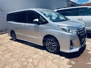Toyota Noah 2015 Silver