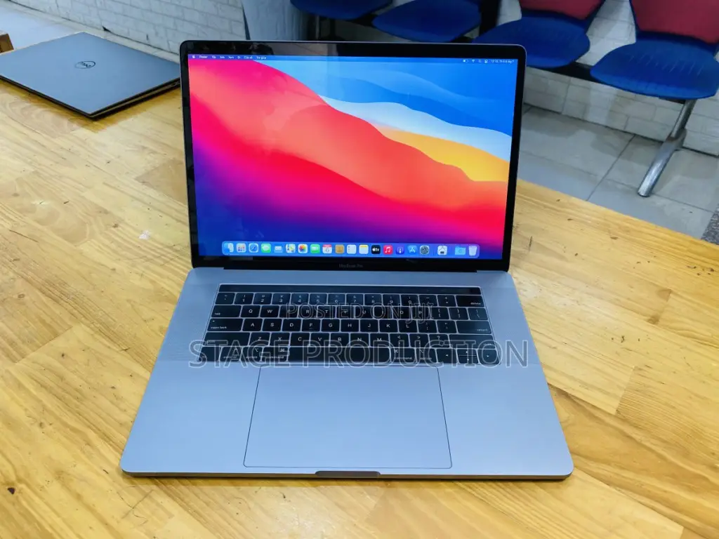 Laptop Apple MacBook Pro 2017 16GB Intel Core i7 SSD 1T