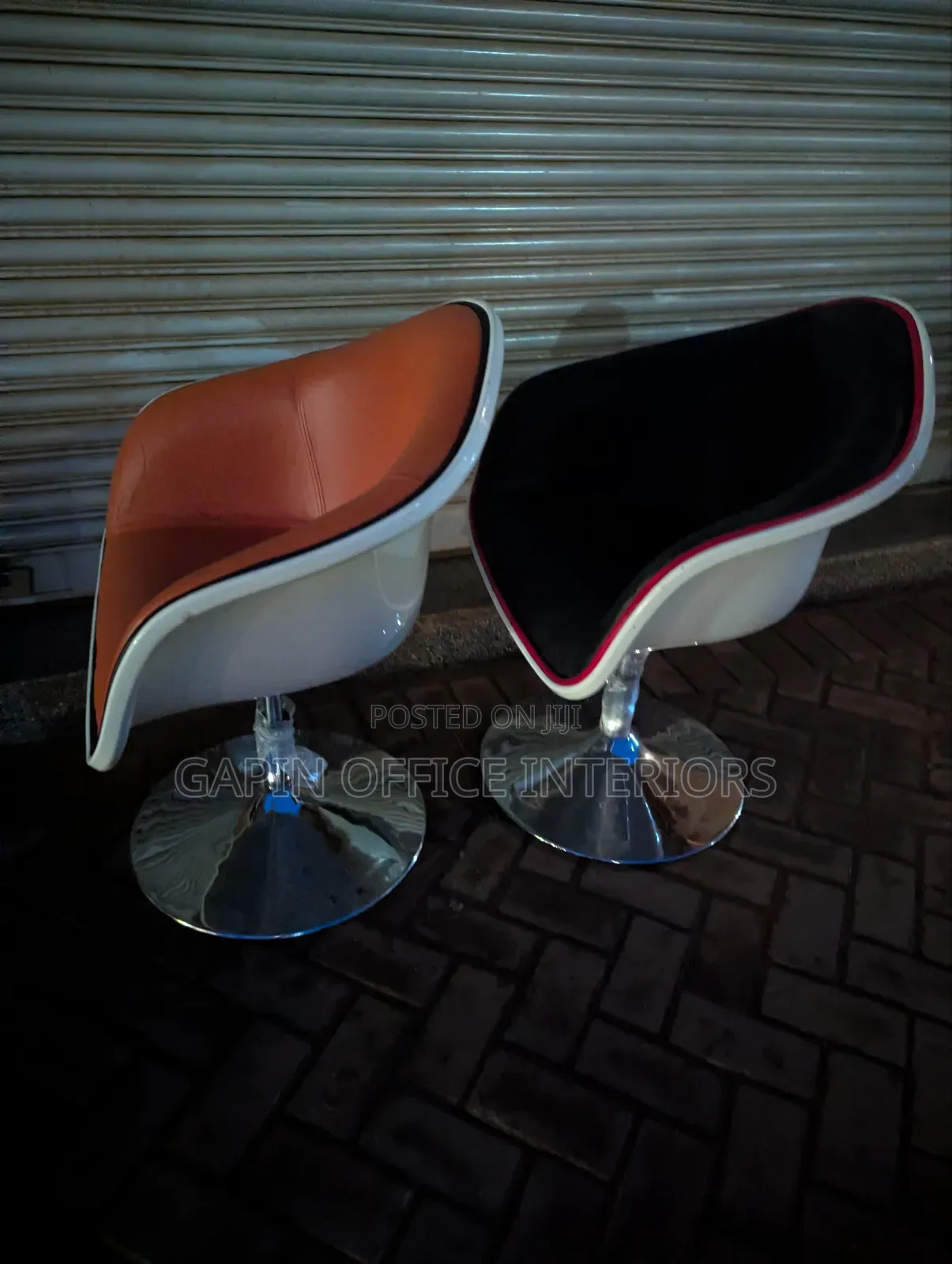 Saloon Chair// Office Chair With Adjustable Heights. Negotiable