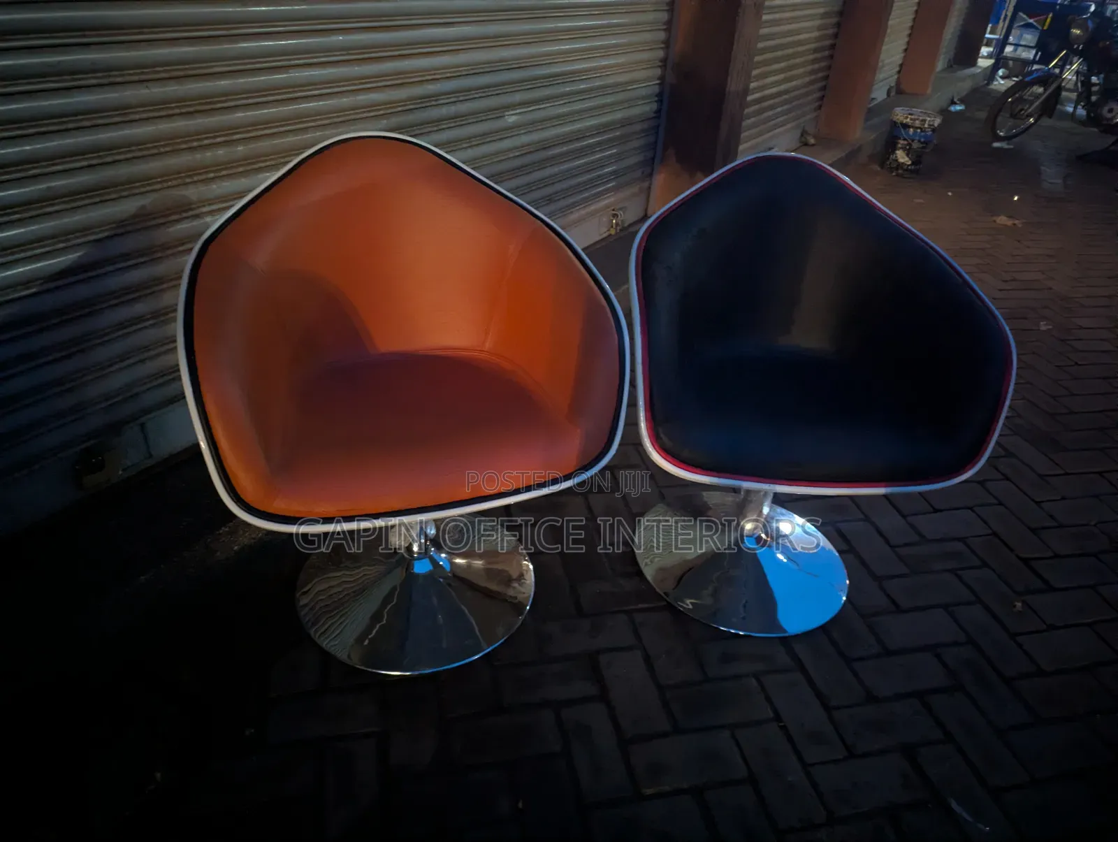 Saloon Chair// Office Chair With Adjustable Heights. Negotiable