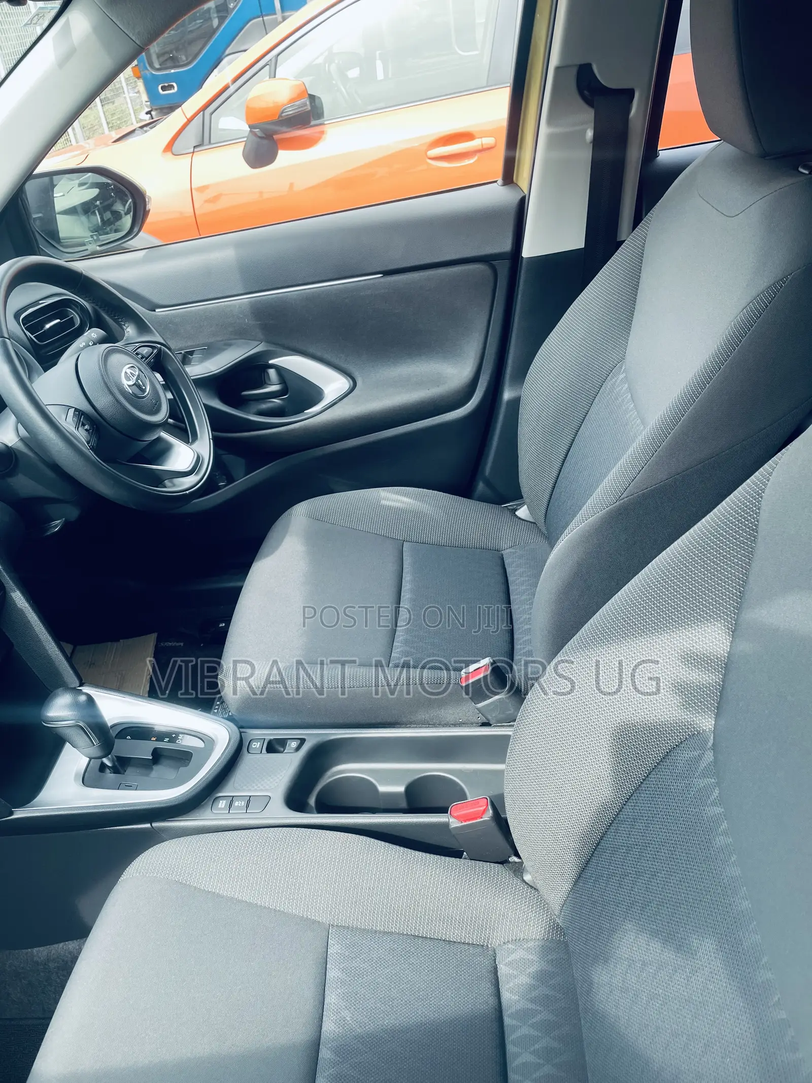 Toyota Yaris 2020 Gold