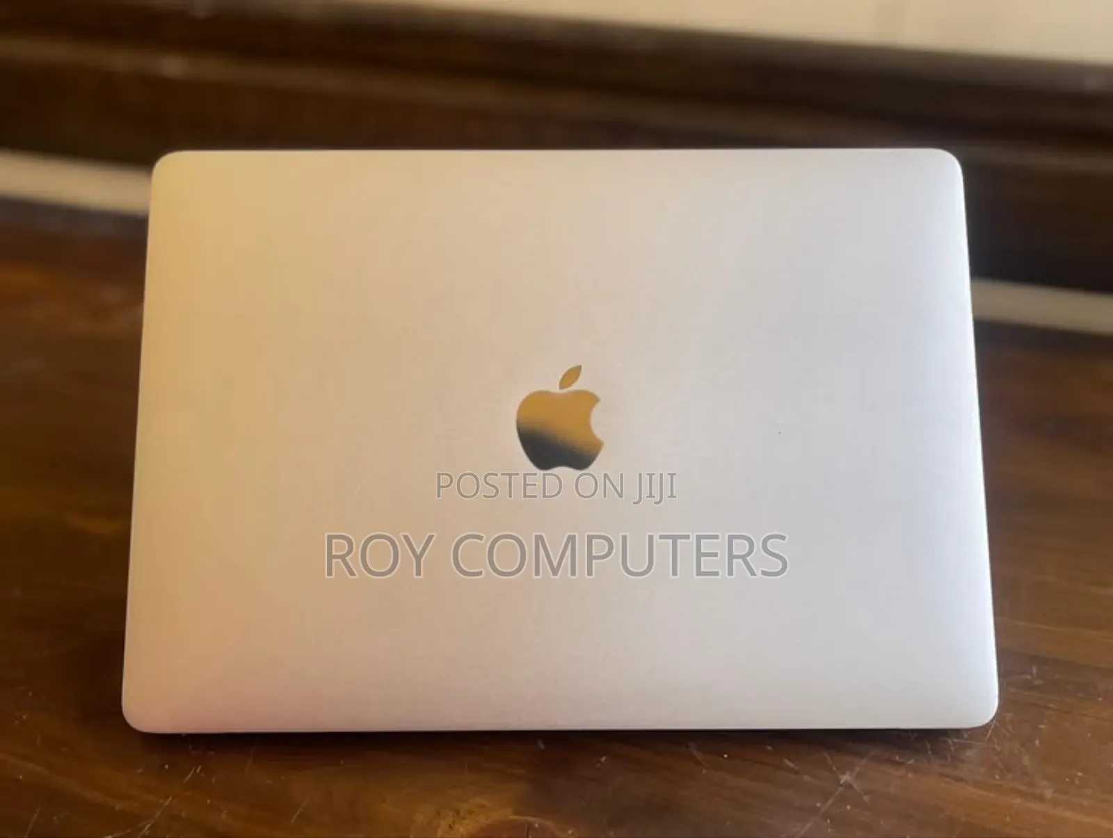 New Laptop Apple MacBook 2020 16GB Intel Core i7 SSD 512GB