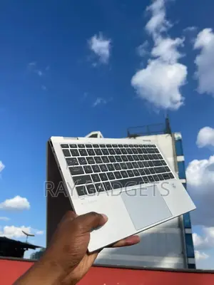 New Laptop HP EliteBook 1030 G1 8GB Intel Core i7 SSD 256GB