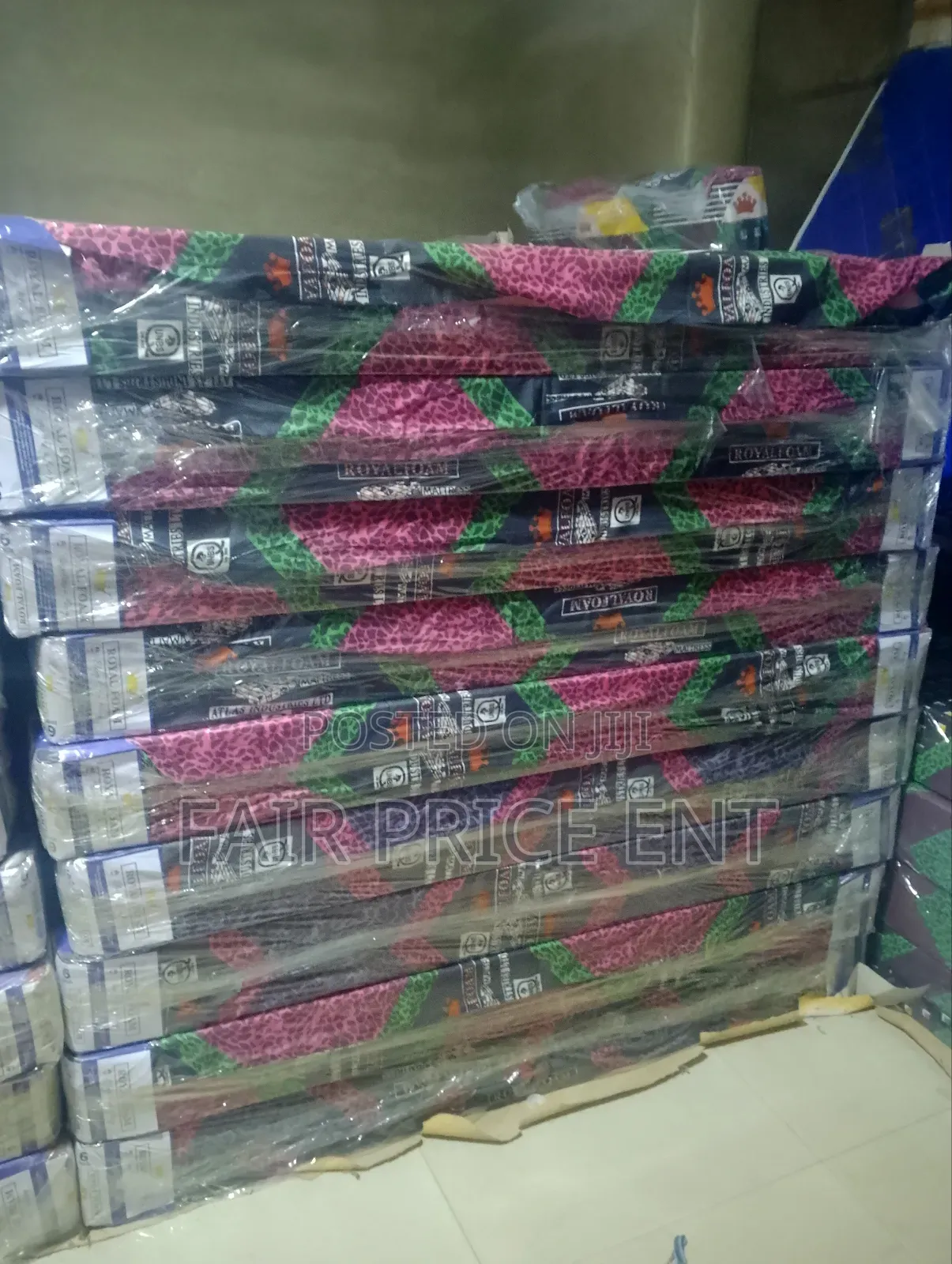 Royal Foam Mattress.5*6*6inches. Open Cover.