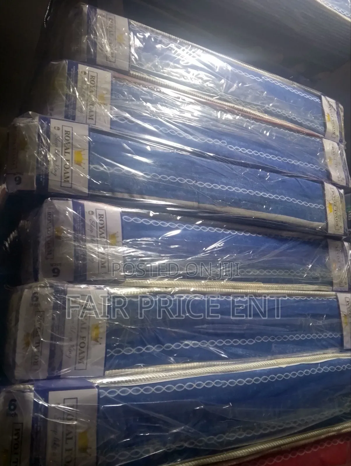 Royal Foam High Quality Mattress. 4*6*6inches. Sealed Cover.
