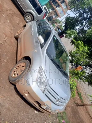 Toyota IST 2006 Silver