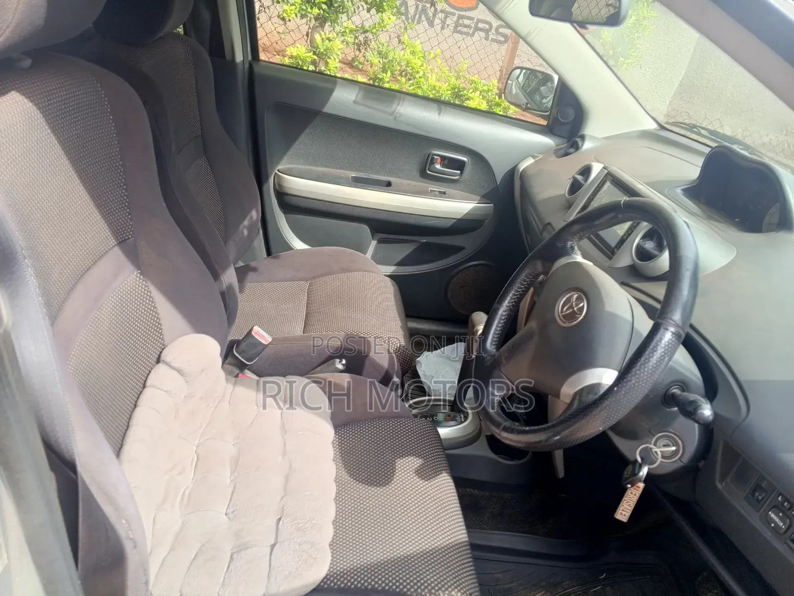 Toyota IST 2006 Silver