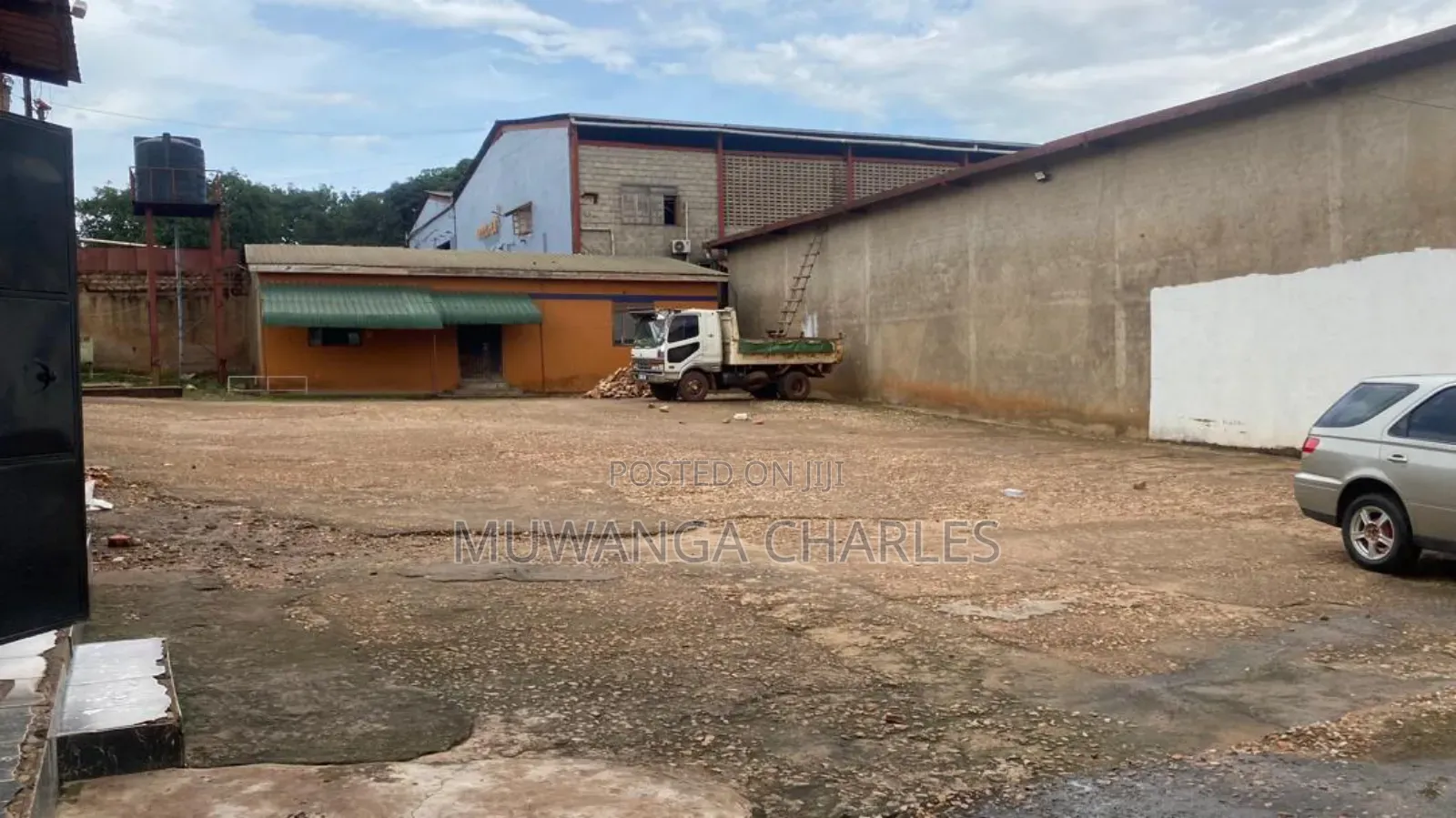 Warehouse on Sale Gayaza Road Mpererwe
