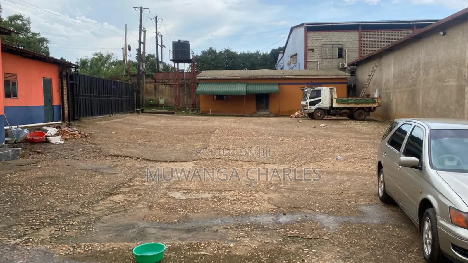 Warehouse on Sale Gayaza Road Mpererwe