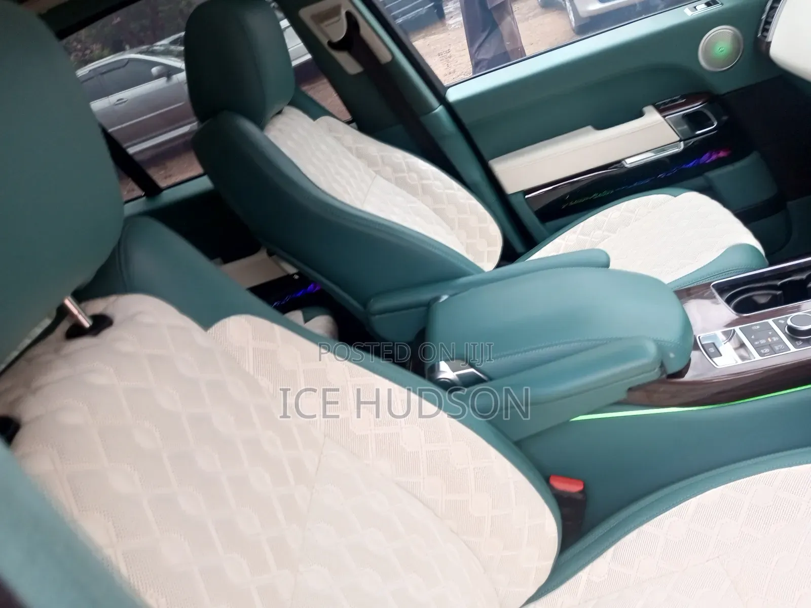 Land Rover Range Rover Vogue 2024 Black