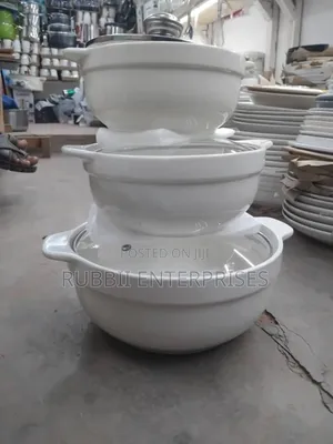 Serving Dishes With Glass Covers