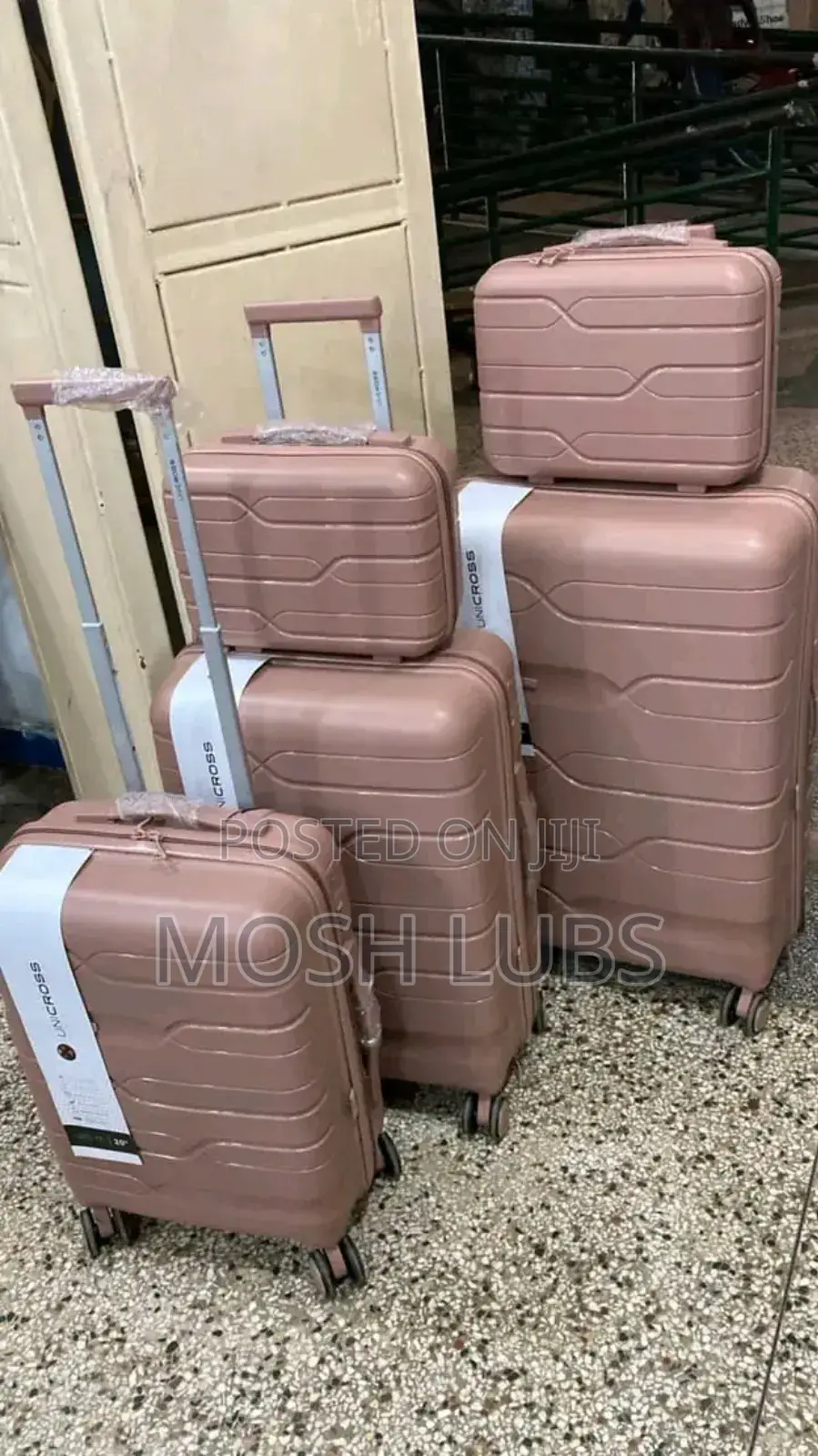 Small,Medium and Large Size Travel  Suitcases