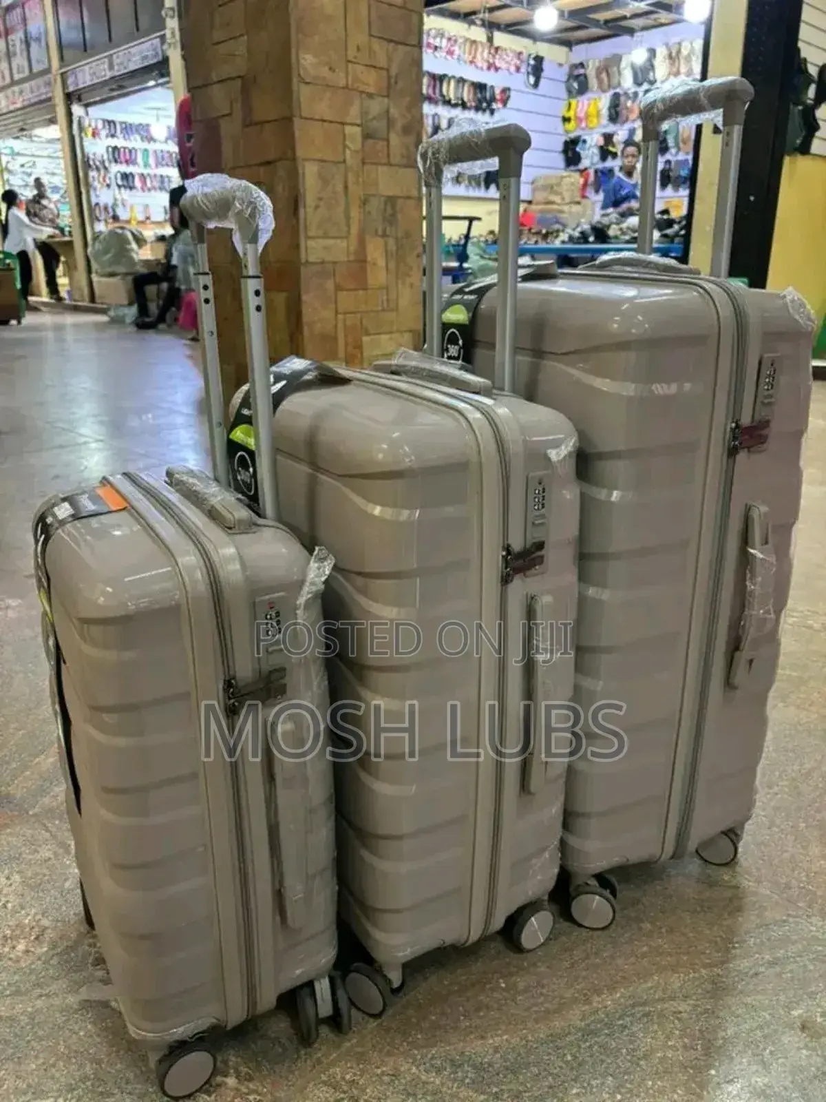Small,Medium and Large Size Travel  Suitcases