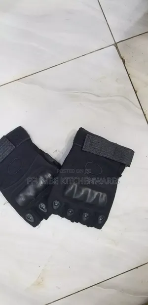 Sports Gloves or Gym Gloves
