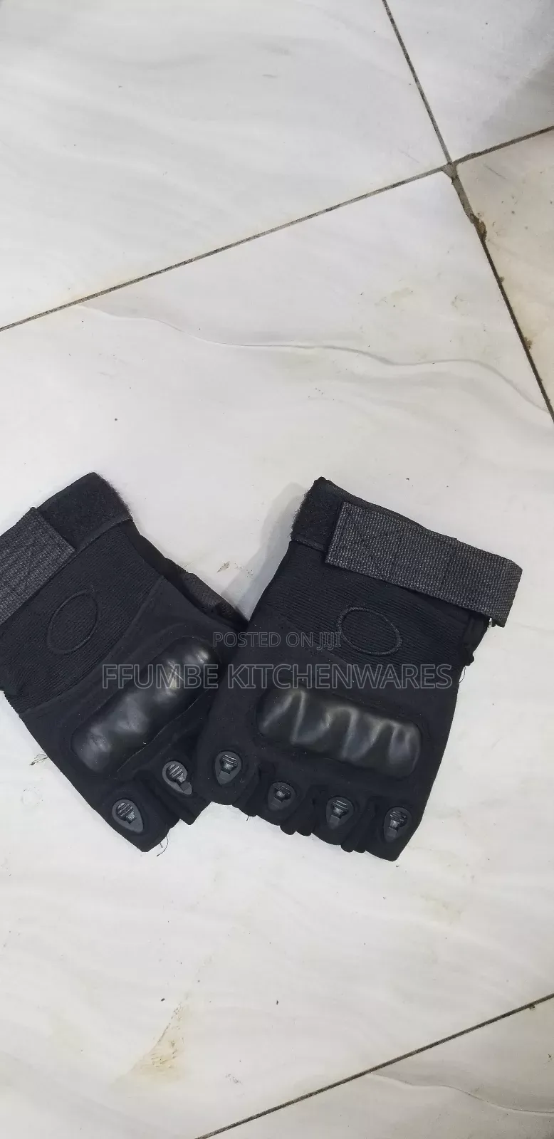 Sports Gloves or Gym Gloves