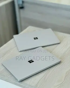 New Laptop Microsoft Surface Laptop 5 8GB Intel Core i7 SSD 256GB