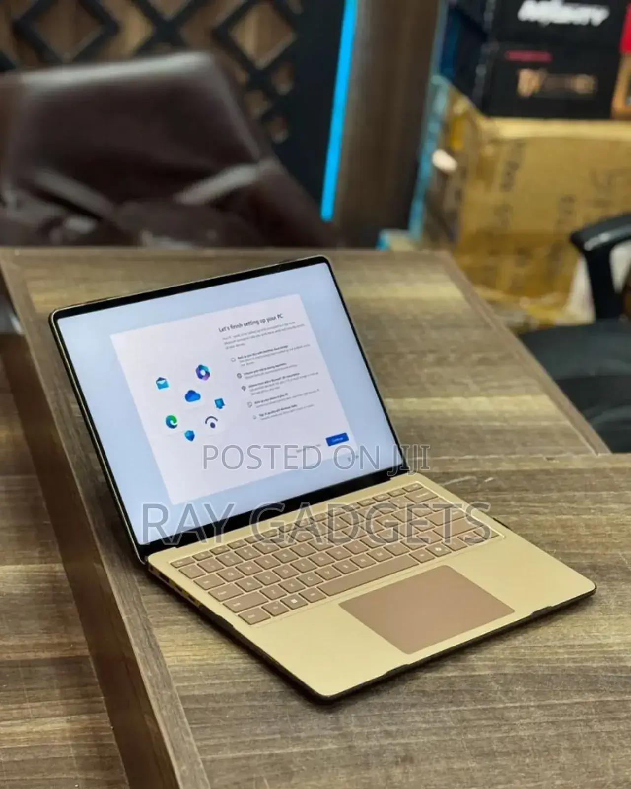 New Laptop Microsoft Surface Laptop 5 8GB Intel Core i7 SSD 256GB
