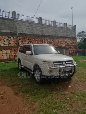 Mitsubishi Pajero 3.8 GLS 2006 White