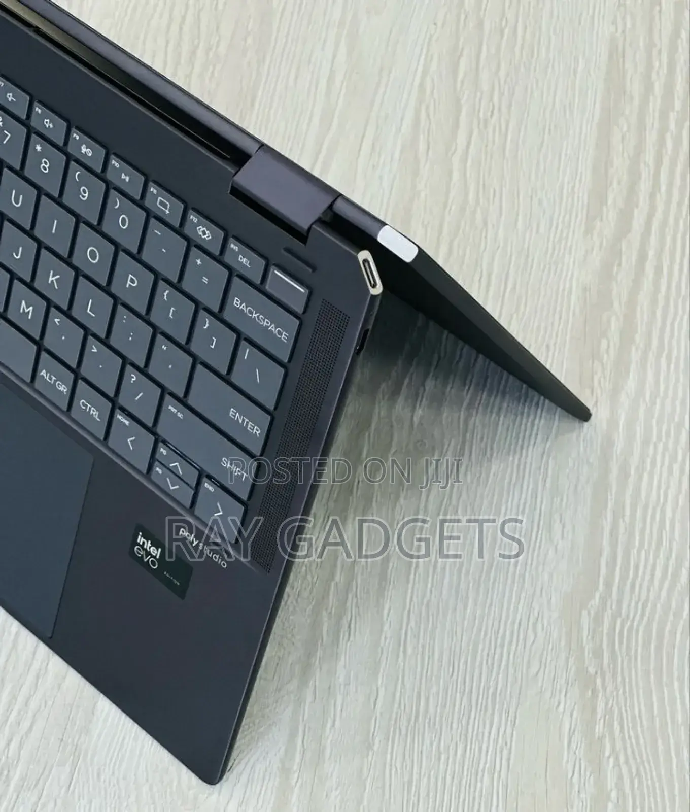 New Laptop HP Envy x360 8GB Intel Core i7 SSD 256GB
