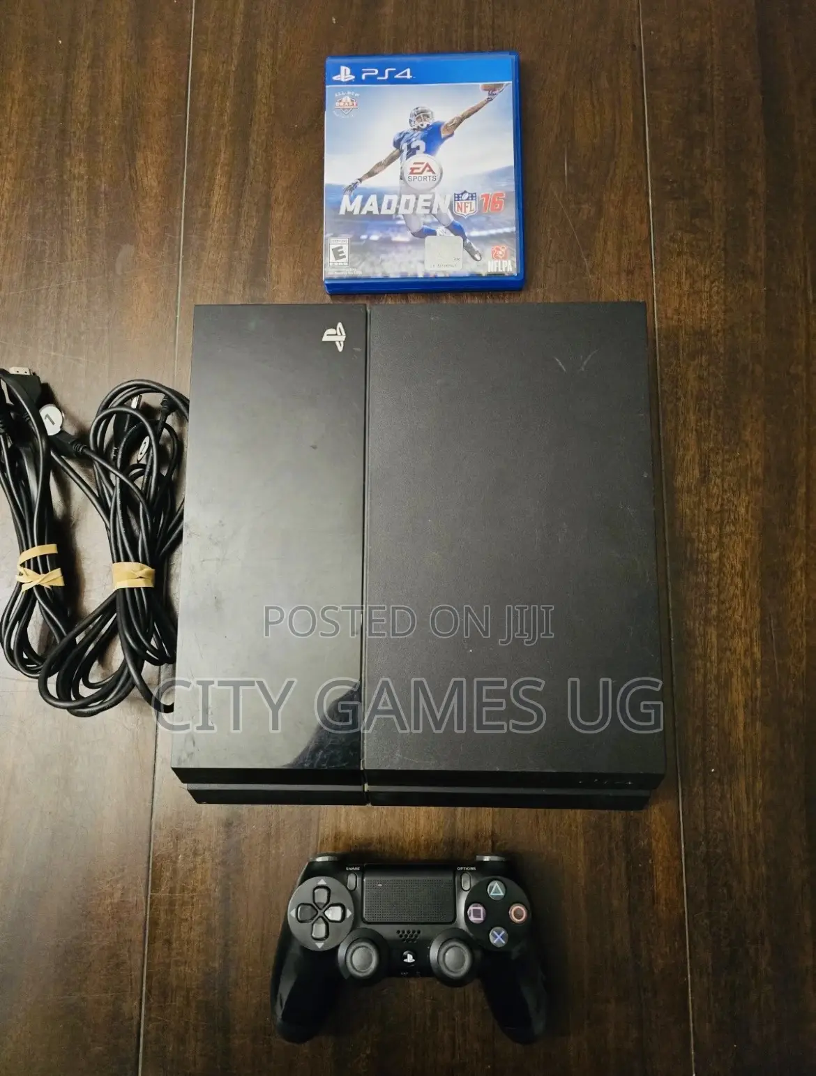 Sony Playstation 4 500gb Console With One Controller 1 Games and Wires