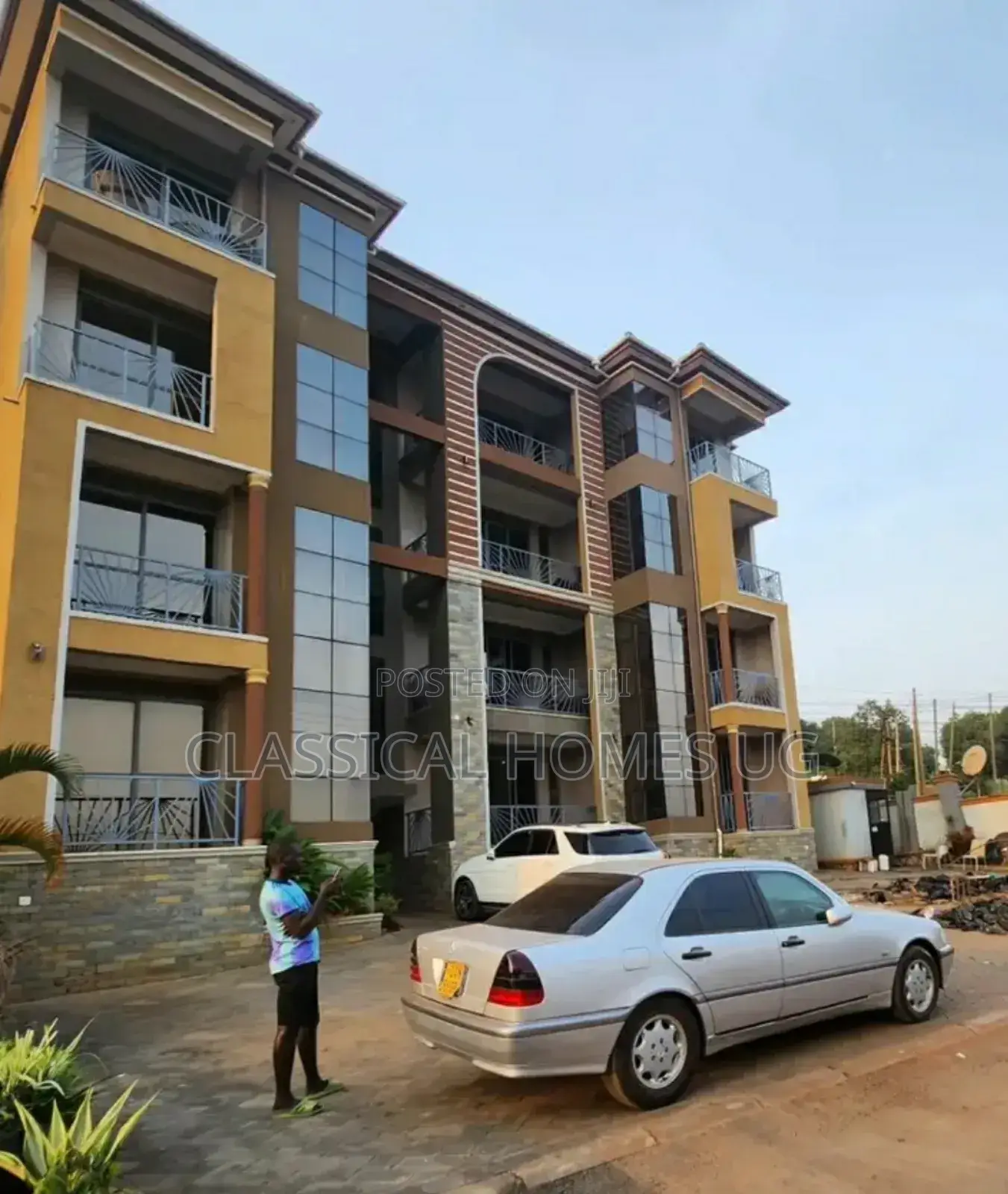 3bdrm Apartment in Lubowa Entebbe Road, Central Division for rent