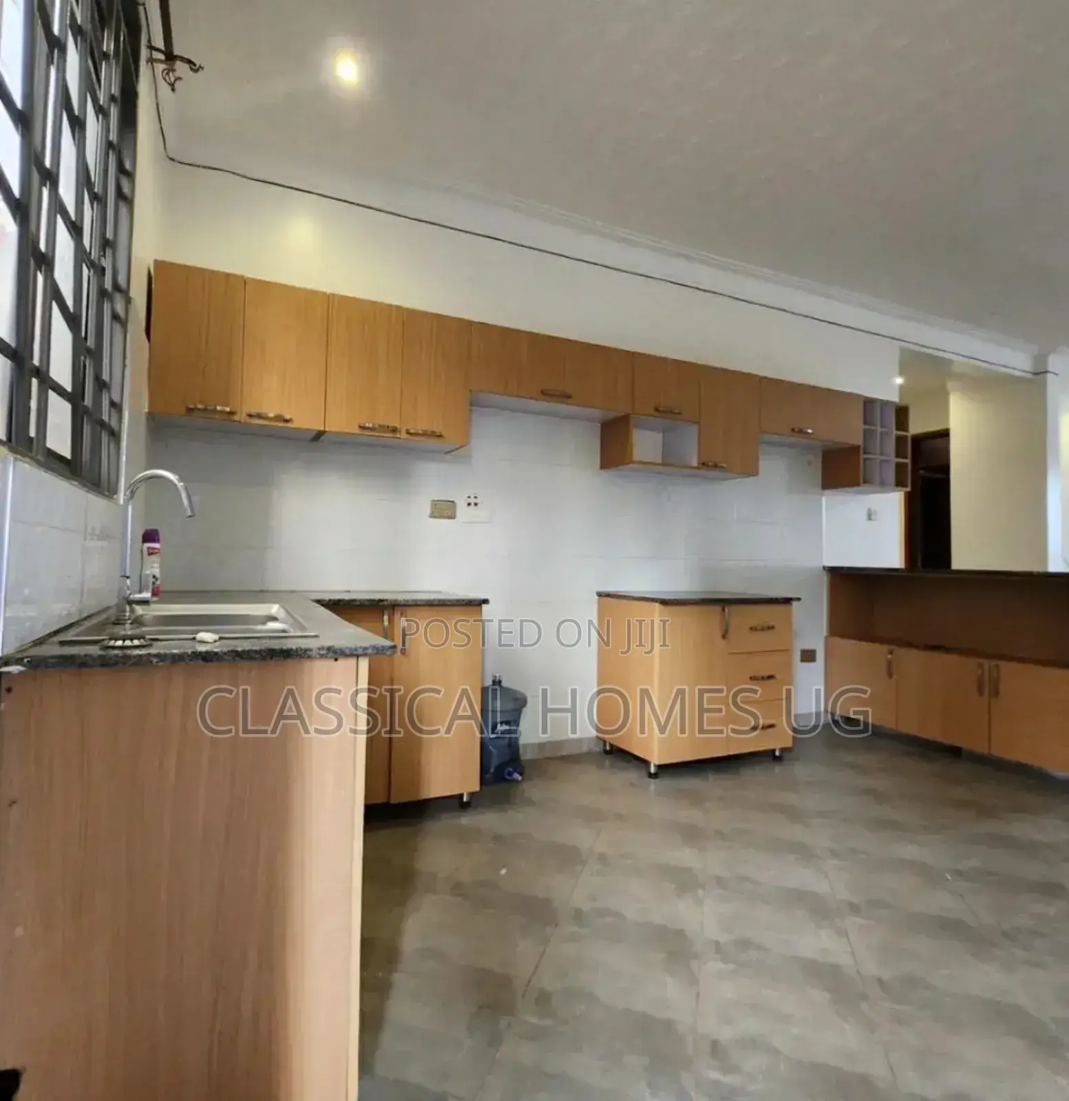 3bdrm Apartment in Lubowa Entebbe Road, Central Division for rent