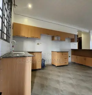 3bdrm Apartment in Lubowa Entebbe Road, Central Division for rent