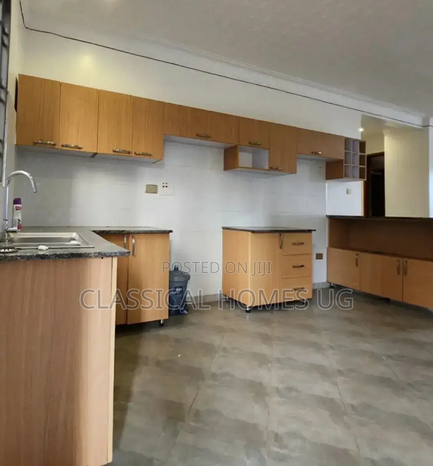3bdrm Apartment in Lubowa Entebbe Road, Central Division for rent