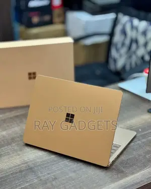 New Laptop Microsoft Surface Laptop 5 8GB Intel Core i5 SSD 256GB