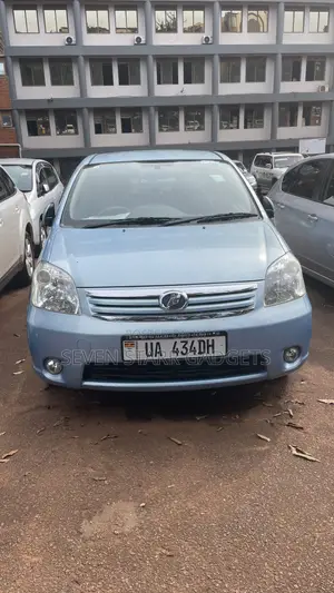 Toyota Raum 2010 Blue