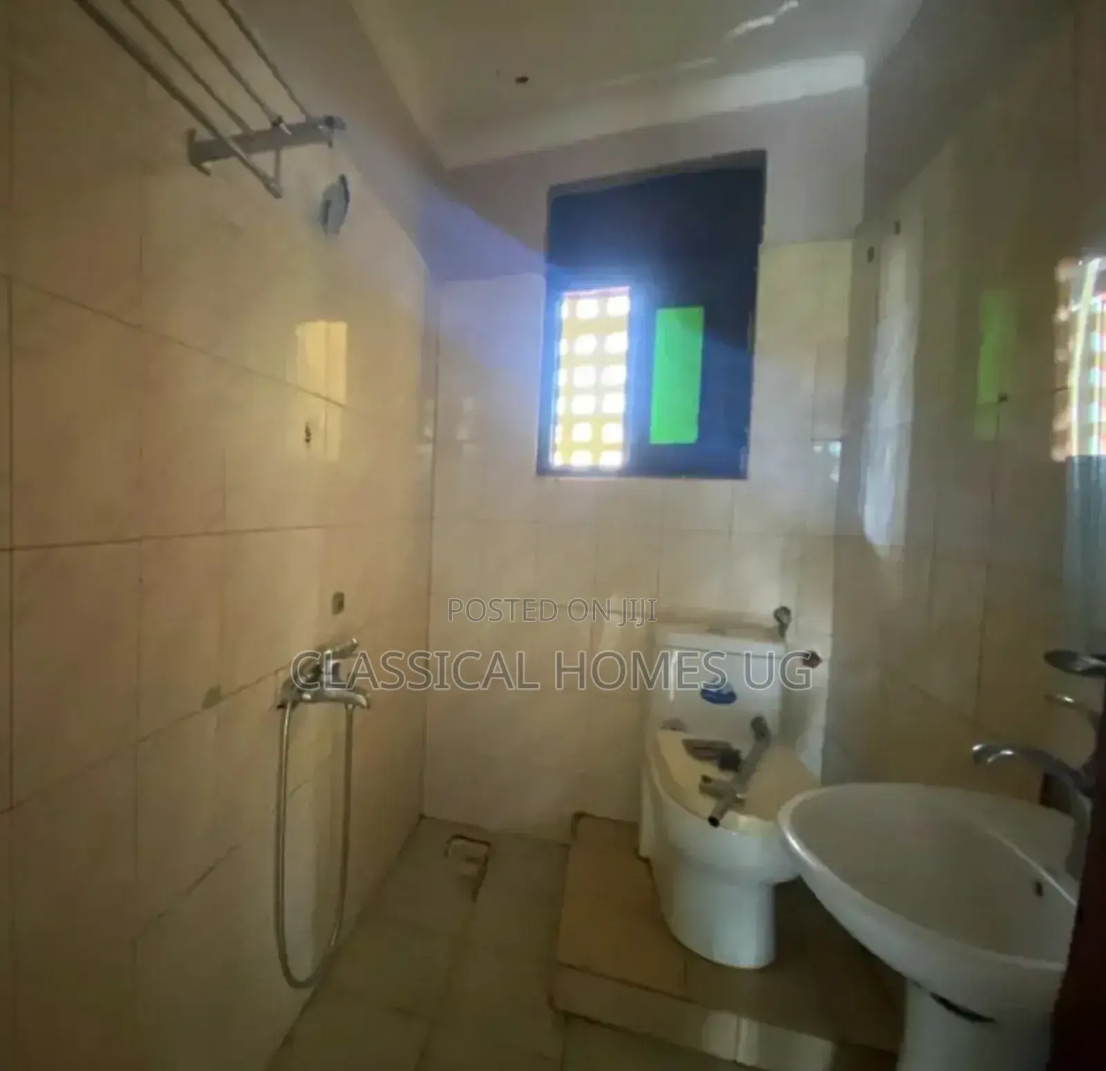 2bdrm Apartment in Lubowa Entebbe Road, Central Division for rent