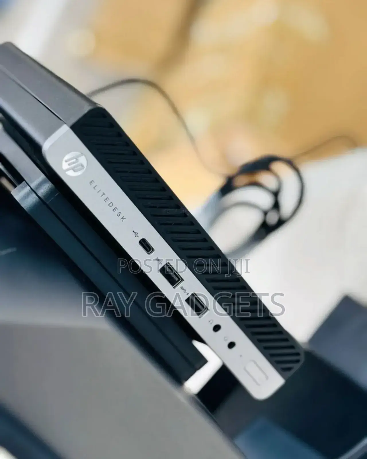 New Laptop HP OmniStudio X All-in-One 8GB Intel Core i5 SSD 256GB
