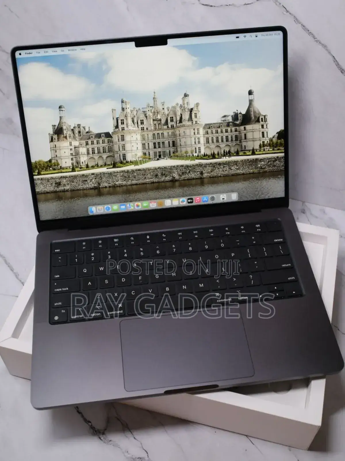 New Apple MacBook Air 2022 M2 16GB Intel Core i7 SSHD (Hybrid) 512GB