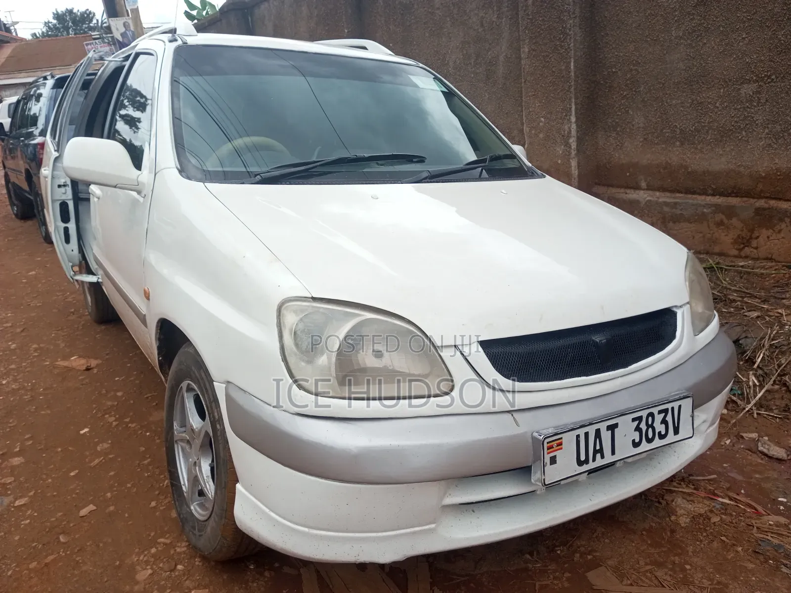 Toyota Raum 2002 White